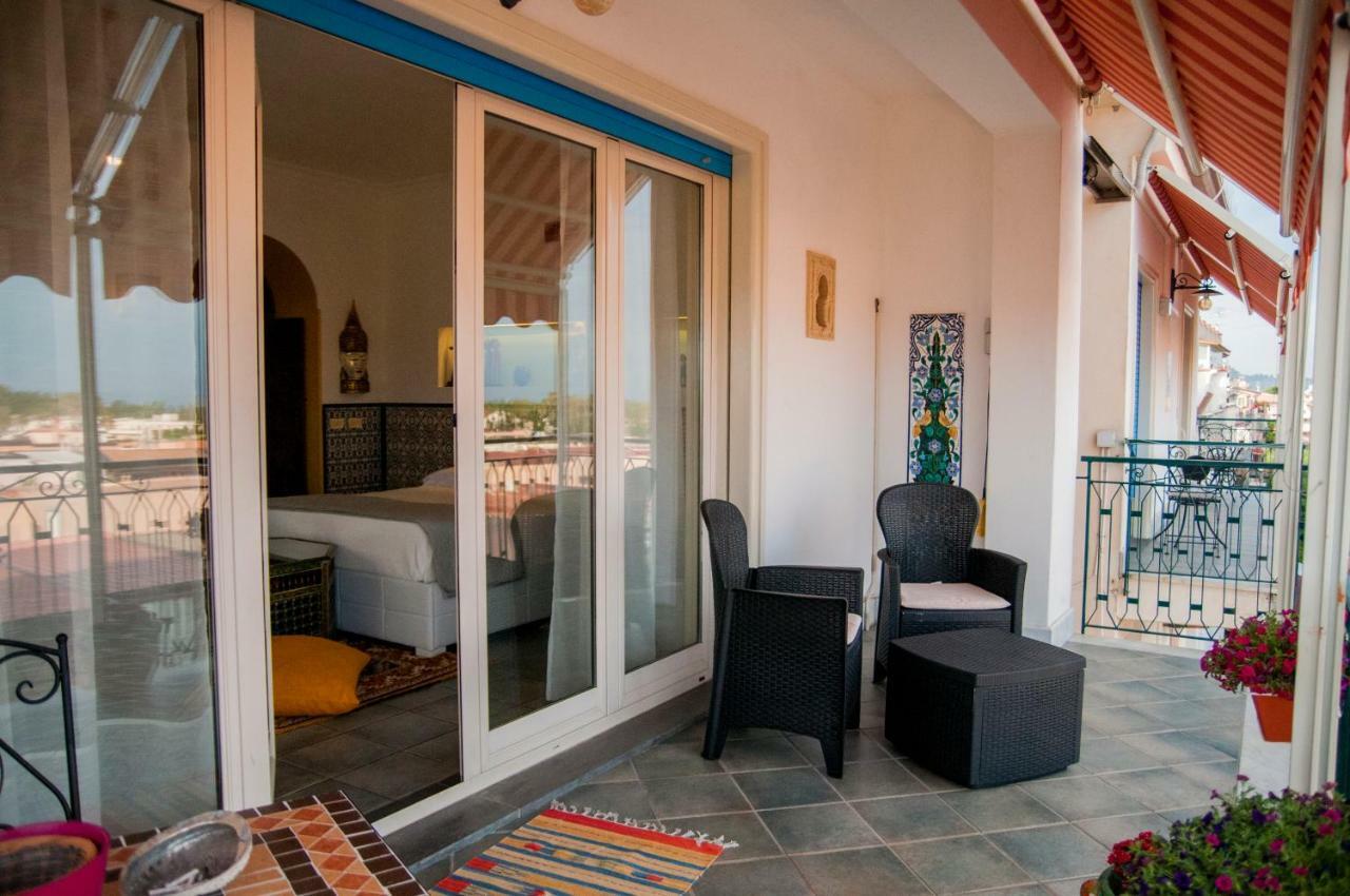 Attico Rooms Giardini Naxos Bagian luar foto