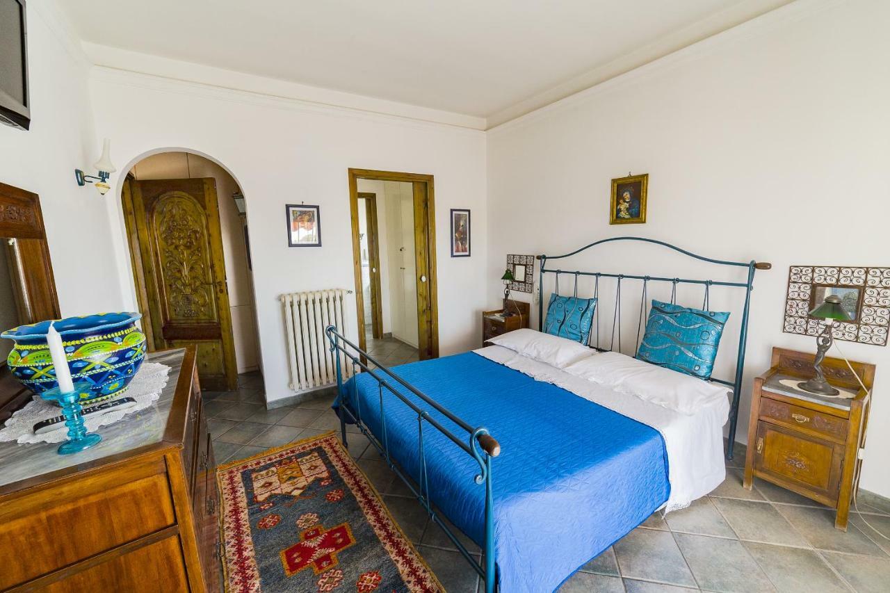 Attico Rooms Giardini Naxos Bagian luar foto